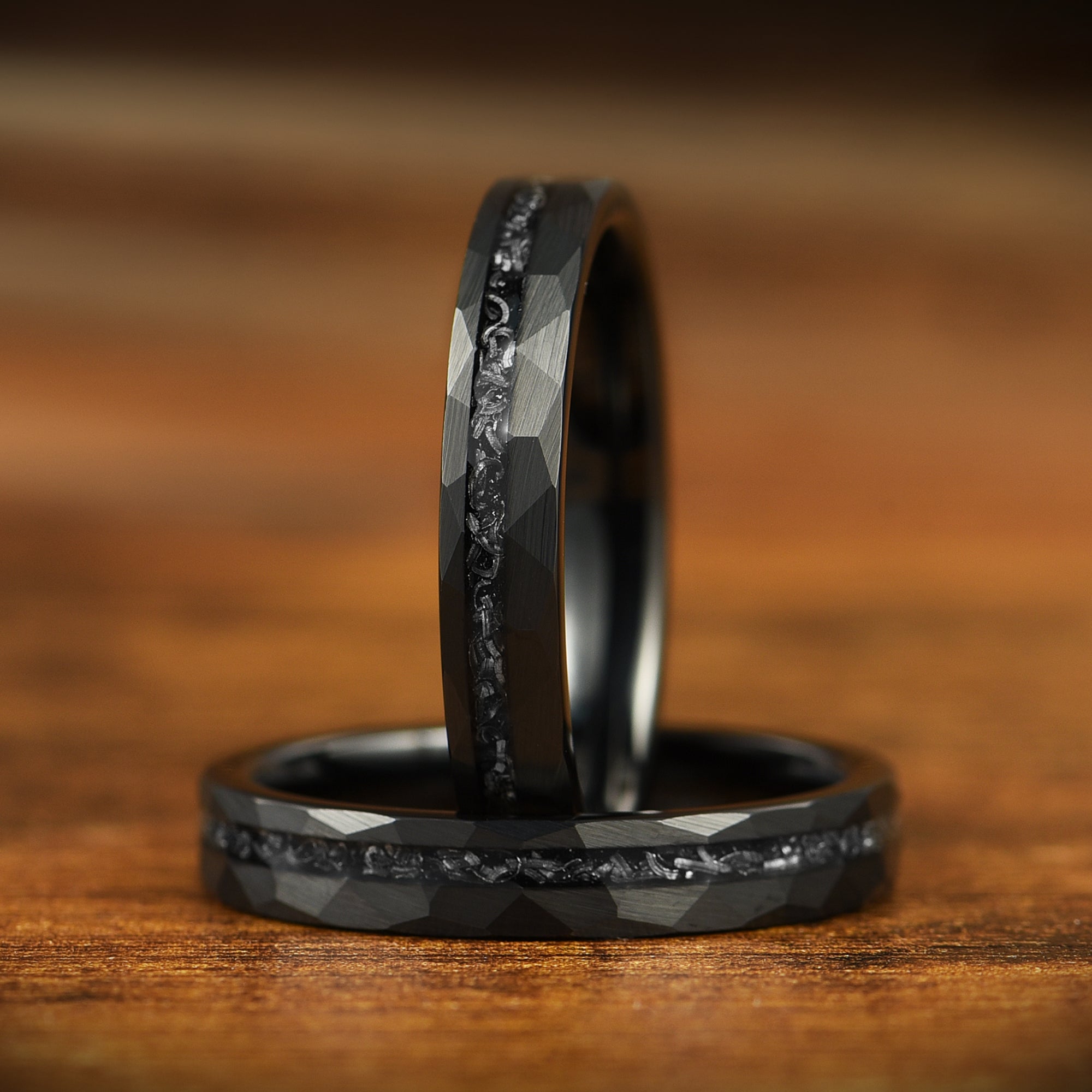 WOMEN WEDDING RING HAMMERED REAL METEORITE & TUNGSTEN (4MM)