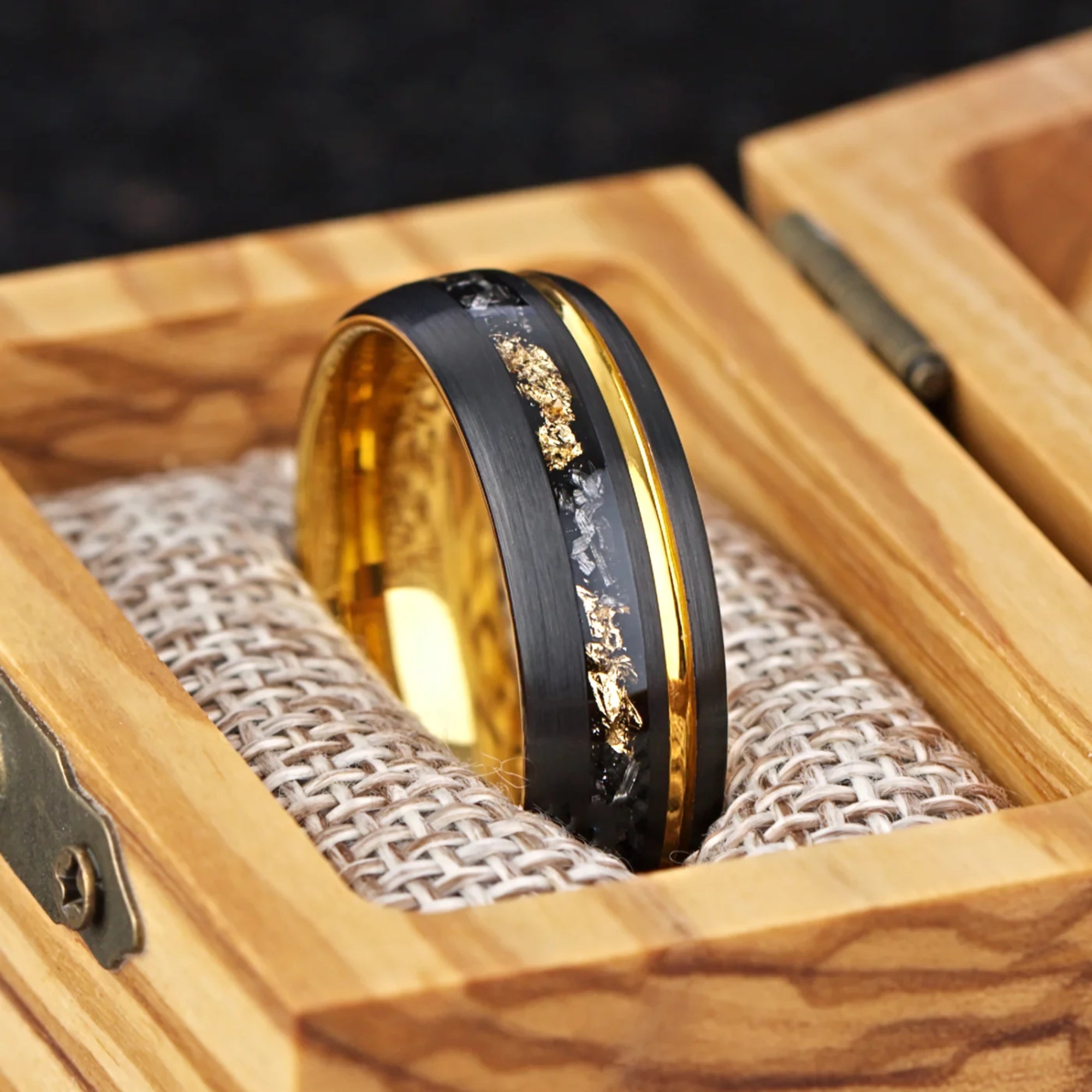 ENSEMBLES DE MARIAGE POUR LUI ET ELLE – ENSEMBLE D'ALLIANCES EN MÉTÉORITE VÉRITABLE NOIRE 8/4 MM