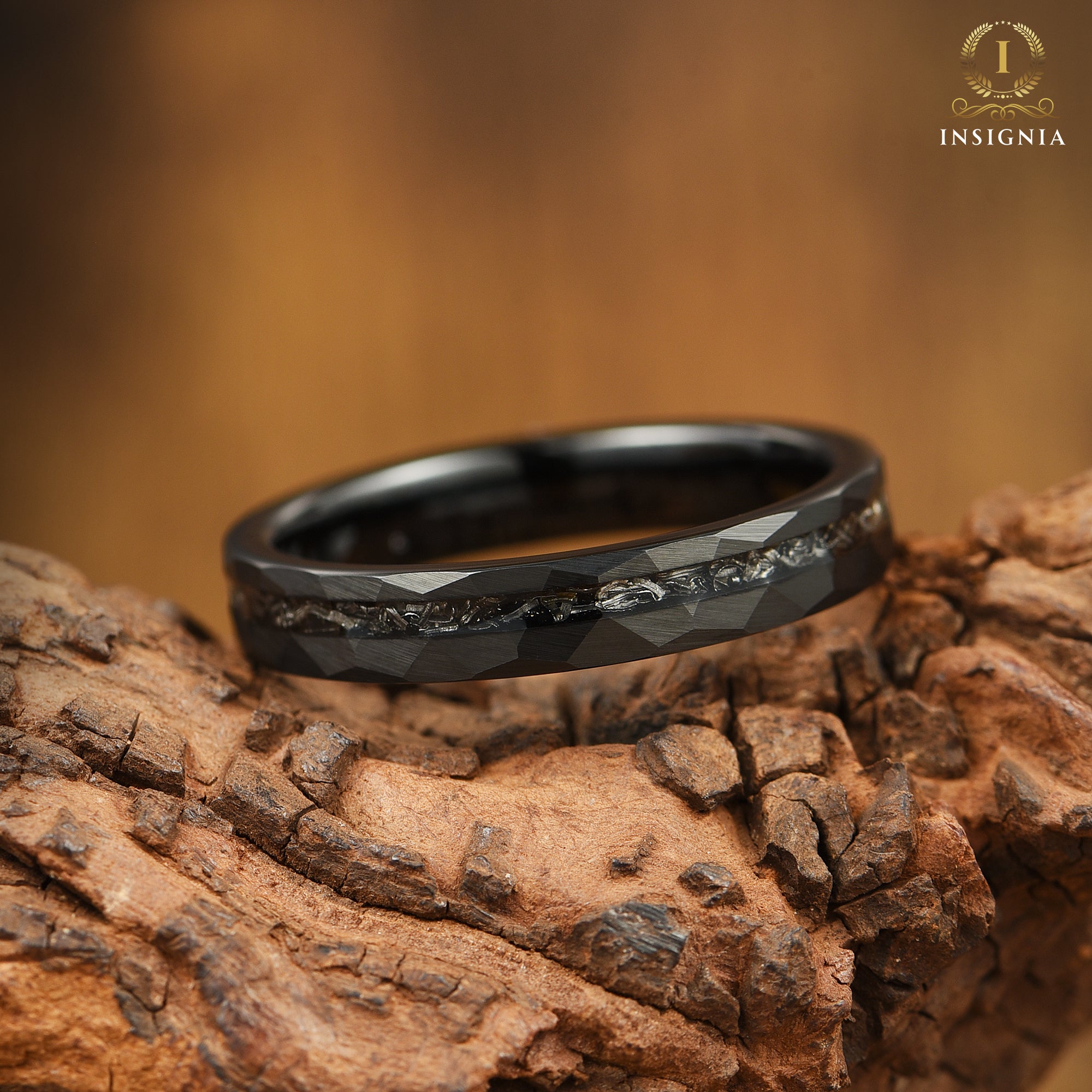 WOMEN WEDDING RING HAMMERED REAL METEORITE & TUNGSTEN (4MM)