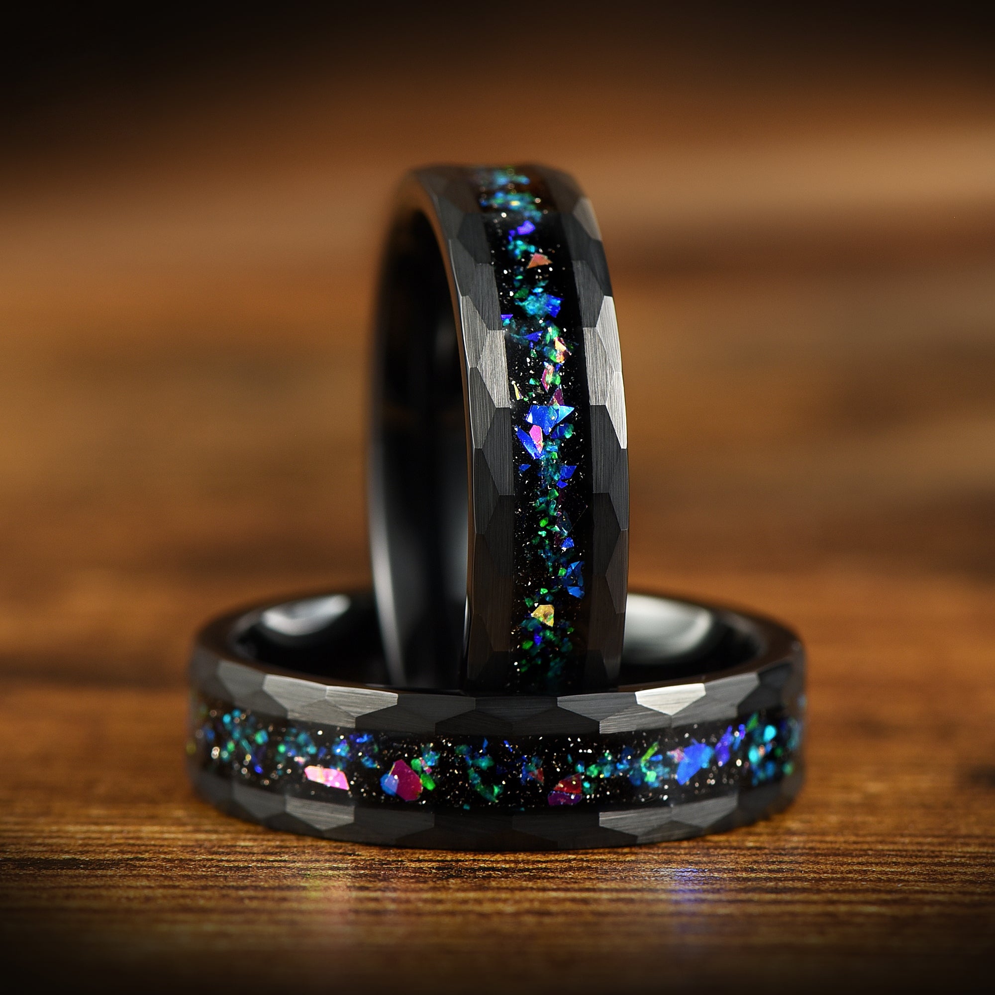 EHERINGE FÜR MÄNNER MIT ECHTEM METEORIT – ORIONNEBEL-INLAY 