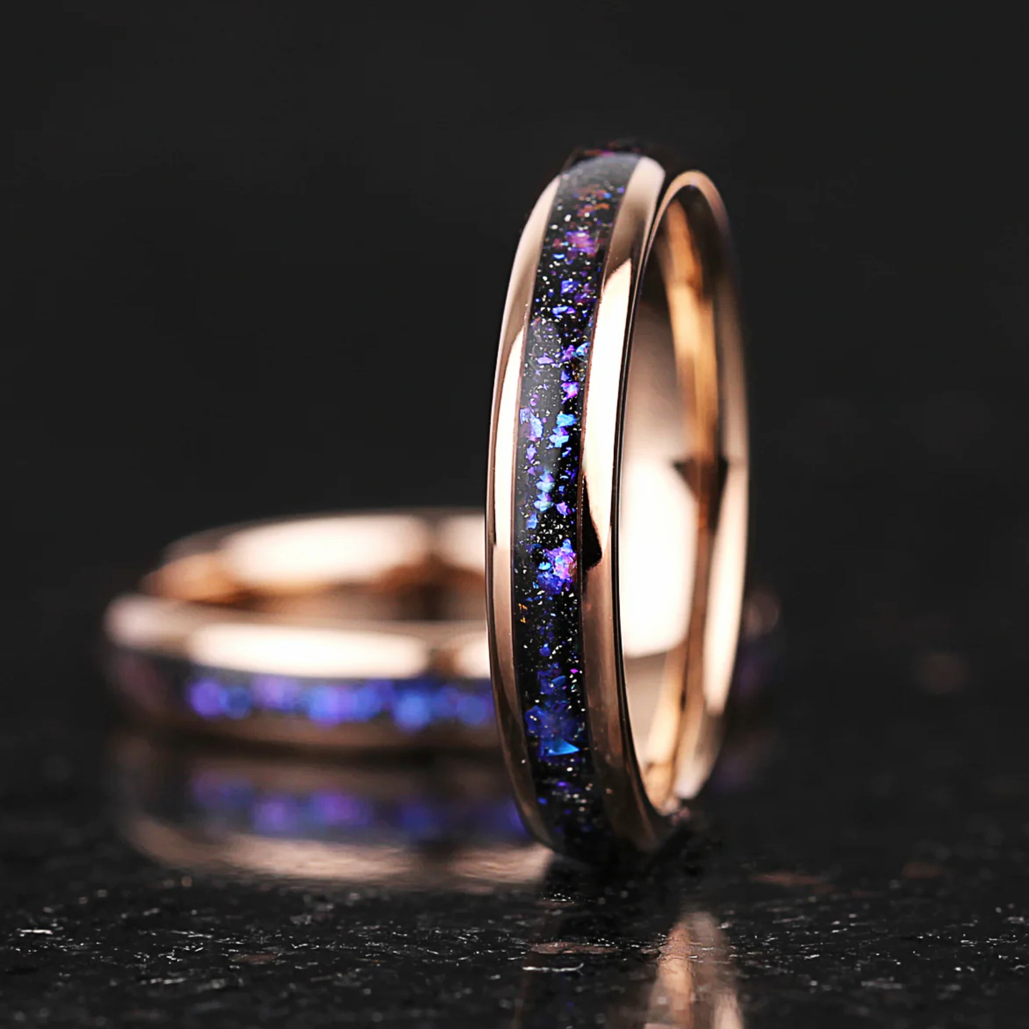 Couple jewellery female ring with gold band and coloured inlay