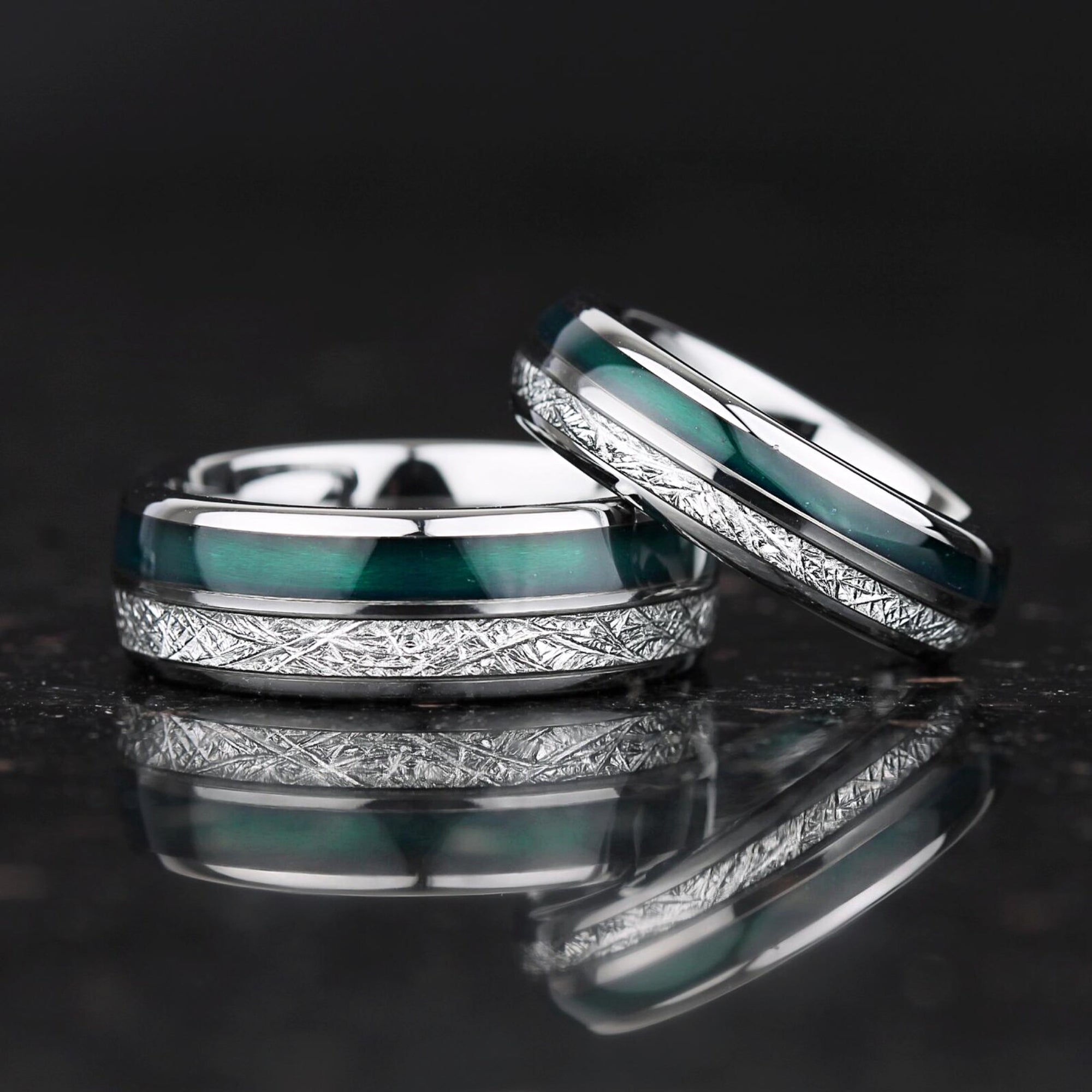 Fashion rings for men with green agate and polished tungsten band