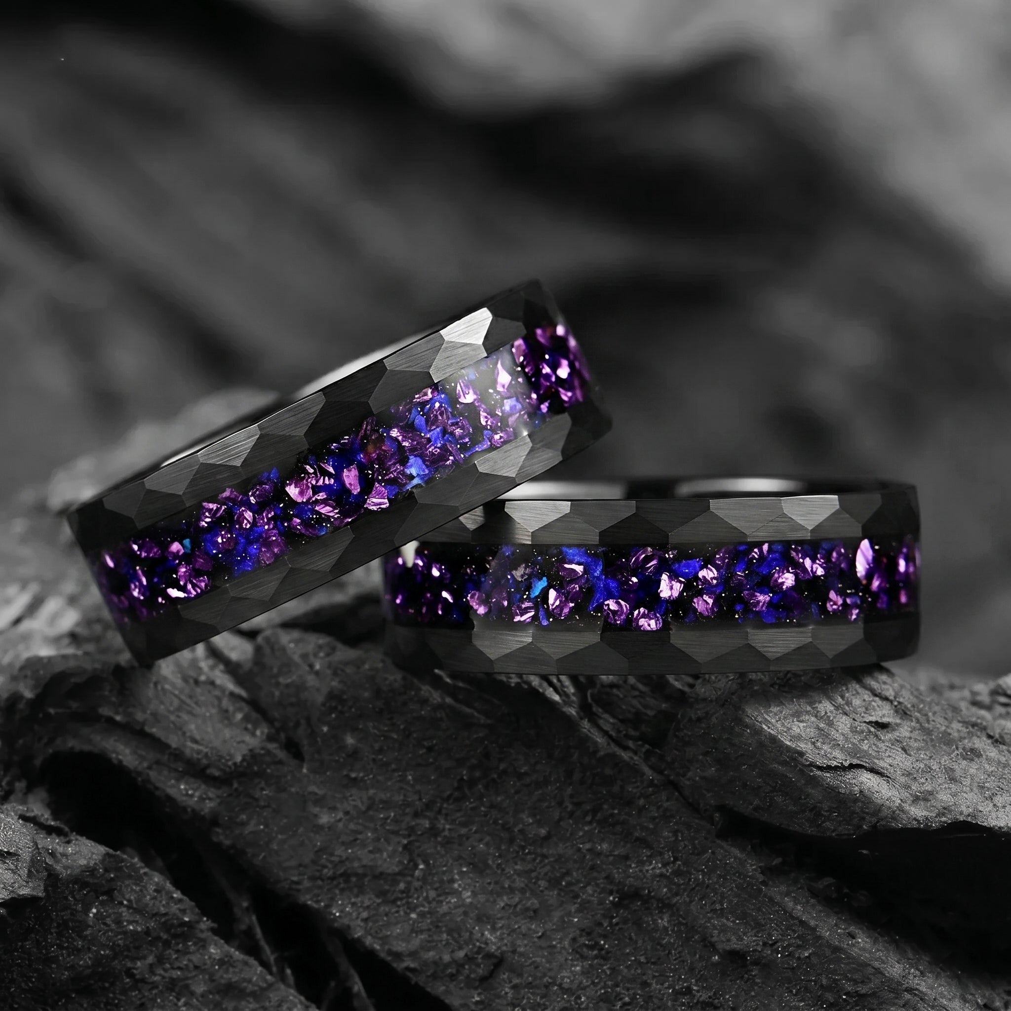His and Hers Promises Ring Couple in Black Design Reflection Detail