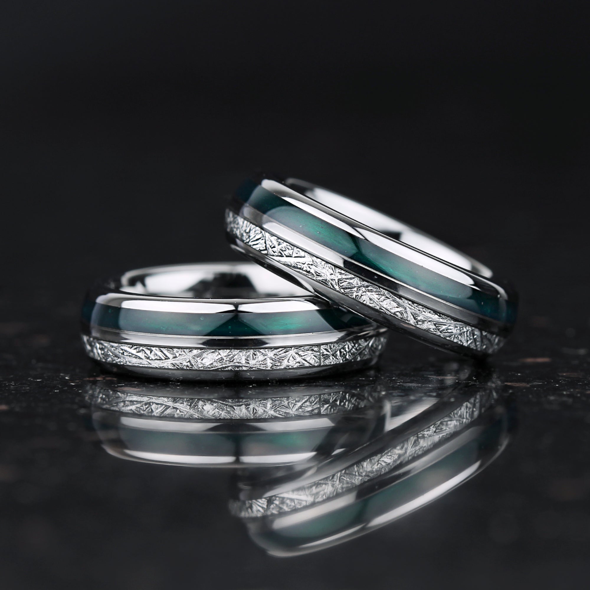 Matching wedding ring set with green agate and silver polished edges