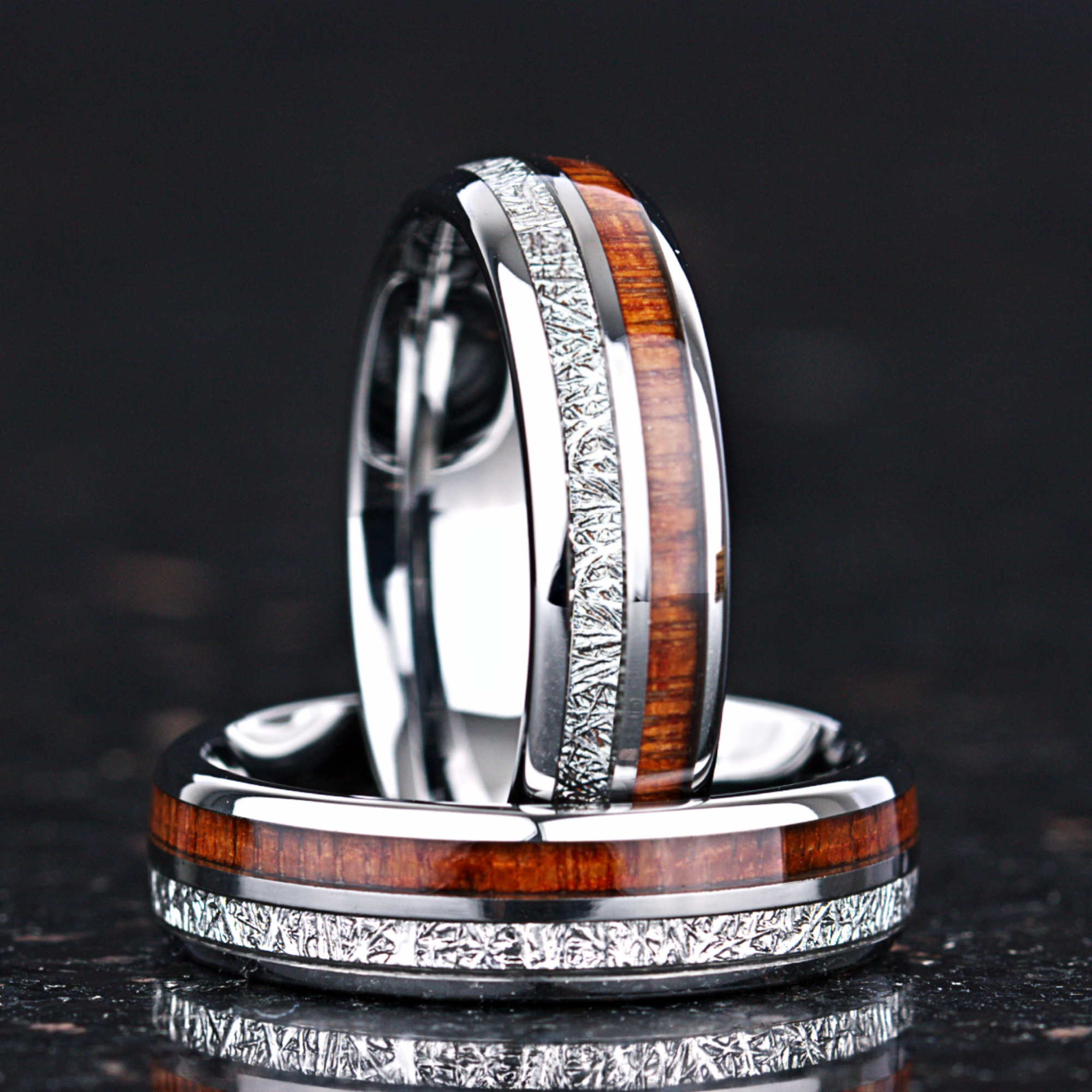 Personalised couple rings set with engraving option and matching design